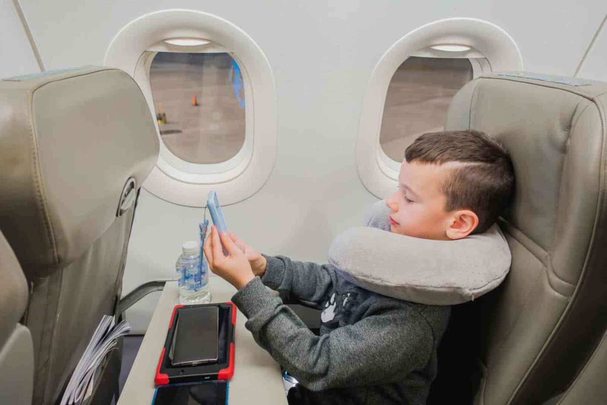 How to Pick the Best Travel Pillow for Sleep on Planes