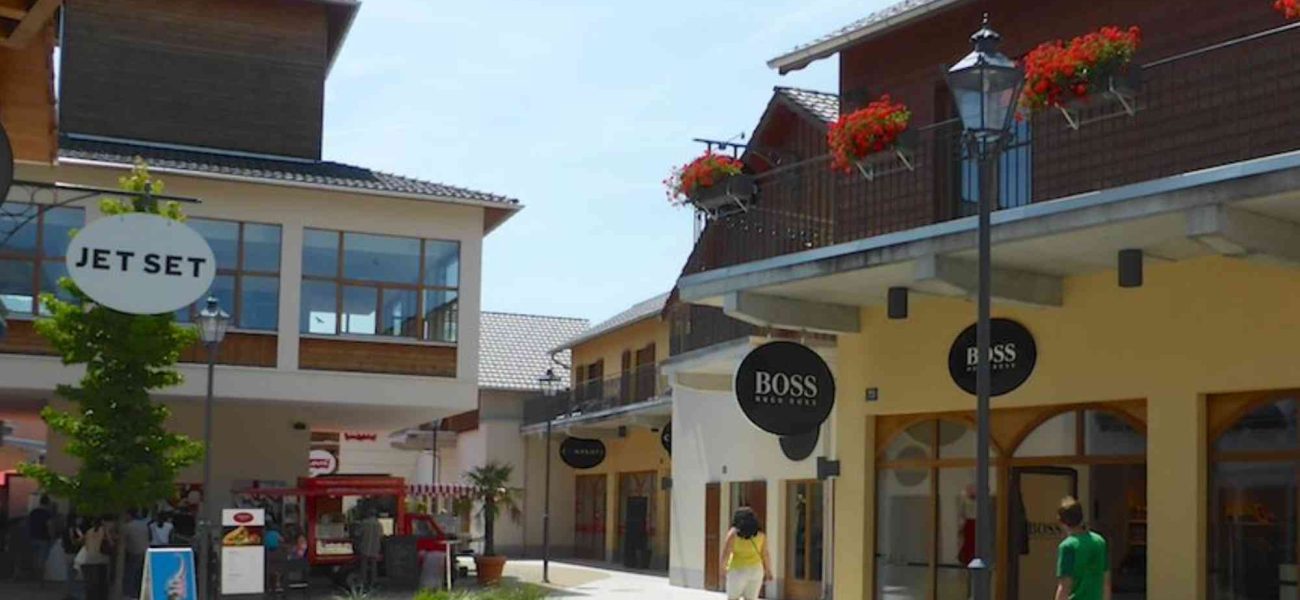 FoxTown vs Landquart Which Fits You