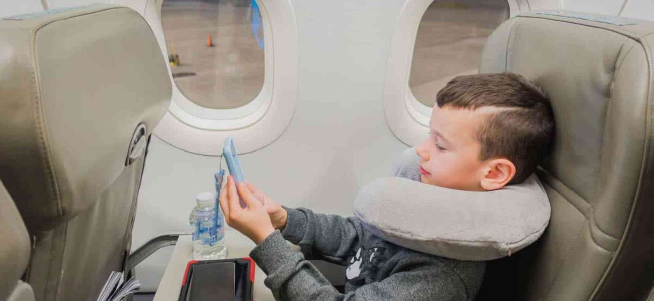 How to Pick the Best Travel Pillow for Sleep on Planes